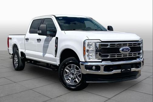 Oxford White 2025 Ford F-250 XLT