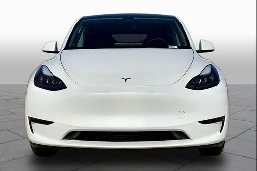 WHITE 2024 Tesla Model Y Long Range Single Motor Rear-Wheel Drive