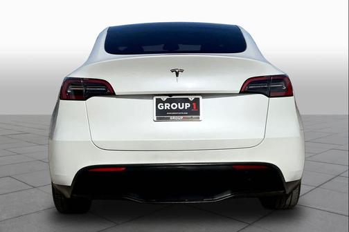 WHITE 2024 Tesla Model Y Long Range Single Motor Rear-Wheel Drive
