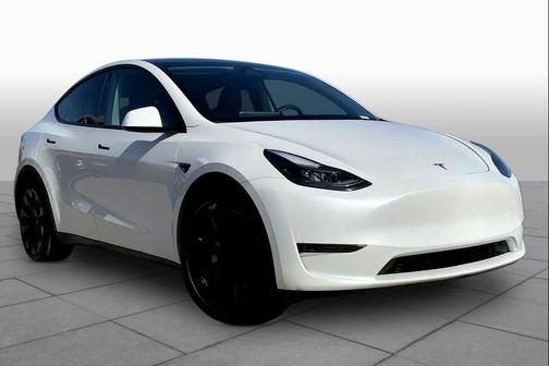 WHITE 2024 Tesla Model Y Long Range Single Motor Rear-Wheel Drive