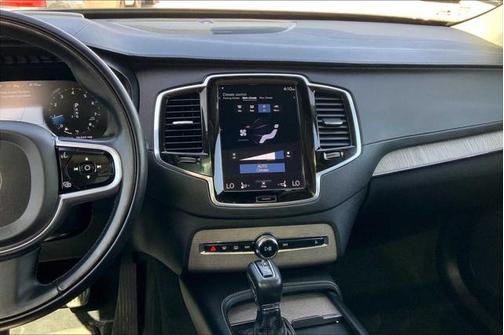 2022 Volvo XC90 T6 Inscription