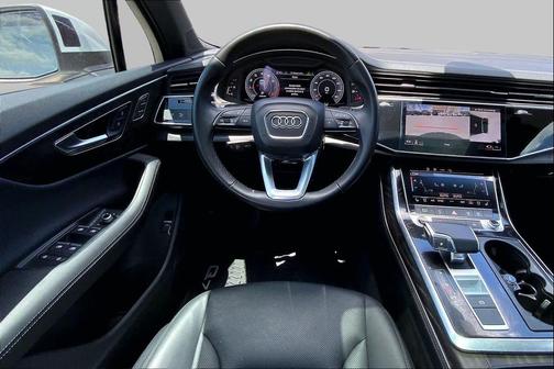 Glacier White Metallic 2023 Audi Q7 45 Premium Plus