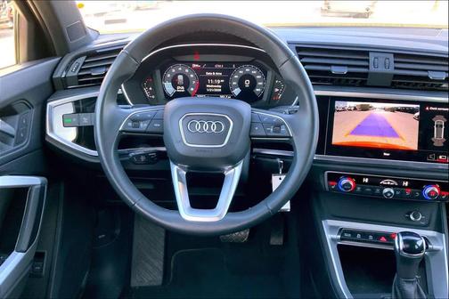 2025 Audi Q3 Premium 45 TFSI S line quattro Tiptronic