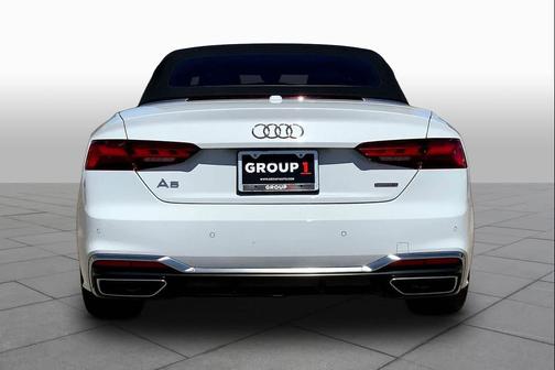 Glacier White Metallic/Black Roof 2024 Audi A5 Prestige 45 TFSI S line quattro S tronic