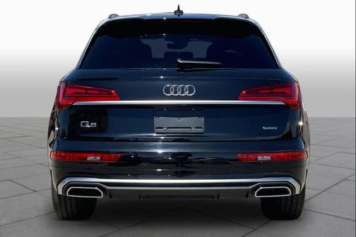 Mythos Black Metallic 2022 Audi Q5 45 S line Premium Plus