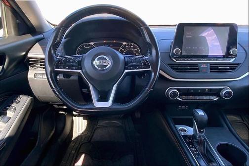 Sunset Drift Chromaflair 2019 Nissan Altima 2.5 SR