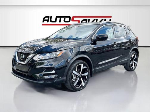Magnetic Black 2022 Nissan Rogue Sport SL