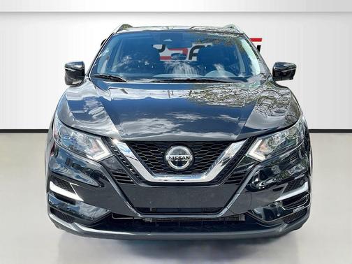 Magnetic Black 2022 Nissan Rogue Sport SL