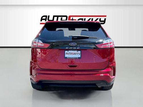 Rapid Red Metallic Tinted Clearcoat 2022 Ford Edge ST Line