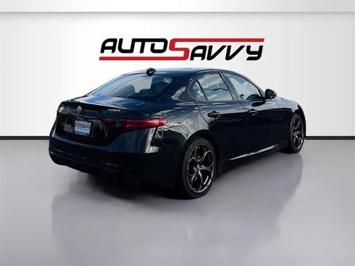 2019 Alfa Romeo Giulia Base