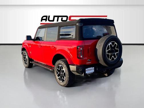Race Red 2022 Ford Bronco Outer Banks