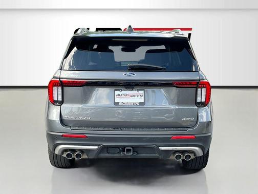 Gray Metallic 2025 Ford Explorer Platinum