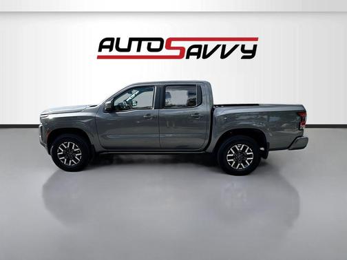 2024 Nissan Frontier SL