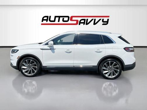 White Metallic 2022 Lincoln Nautilus Reserve