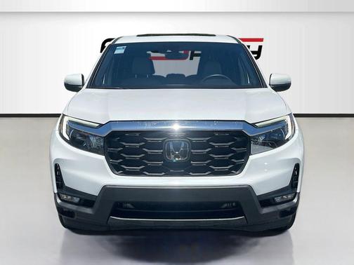 White 2025 Honda Passport EX-L