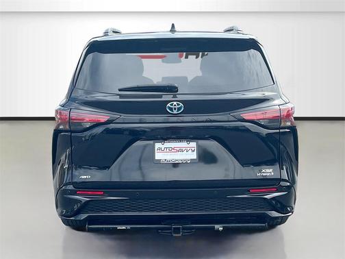 2022 Toyota Sienna XSE 7 Passenger