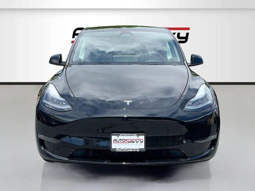 Black 2024 Tesla Model Y Long Range