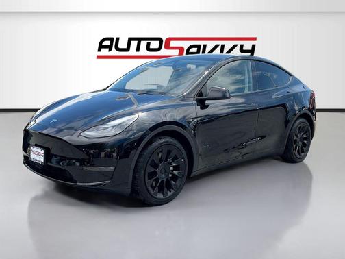 Black 2024 Tesla Model Y Long Range