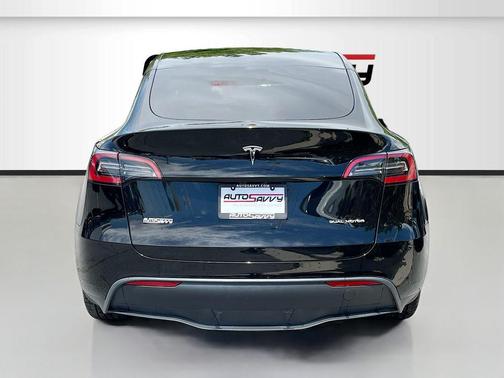 Black 2024 Tesla Model Y Long Range
