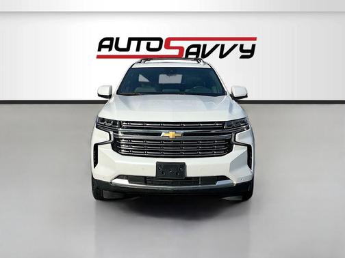 Iridescent Pearl Tricoat 2023 Chevrolet Suburban High Country