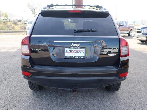 Photo 5 of 30 of 2017 Jeep Compass Latitude