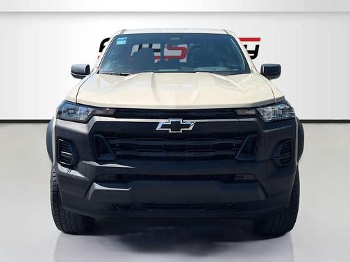 Sand Dune Metallic 2024 Chevrolet Colorado Trail Boss