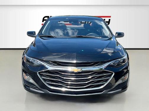 Mosaic Black Metallic 2025 Chevrolet Malibu LT
