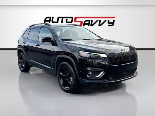 Diamond Black 2023 Jeep Cherokee Altitude Lux