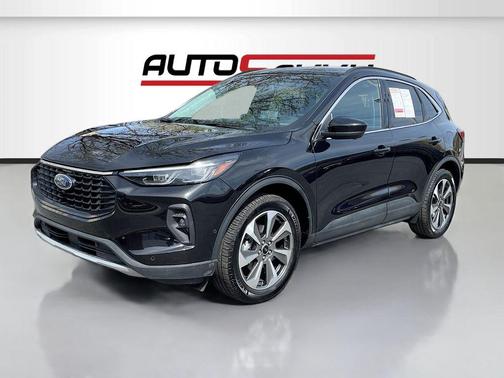 Agate Black Metallic 2024 Ford Escape Platinum