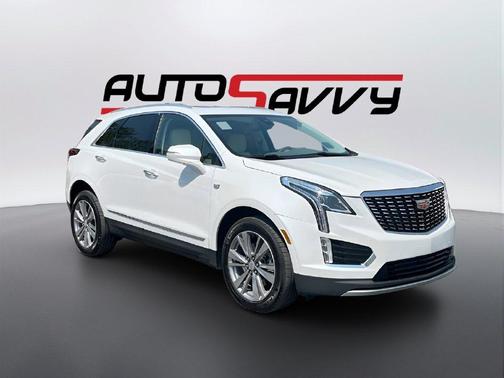 Crystal White Tri-Coat 2024 Cadillac XT5 Premium Luxury