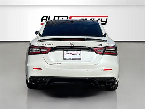 2023 Nissan Maxima SR