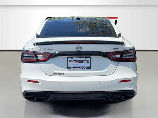White 2023 Nissan Maxima SR