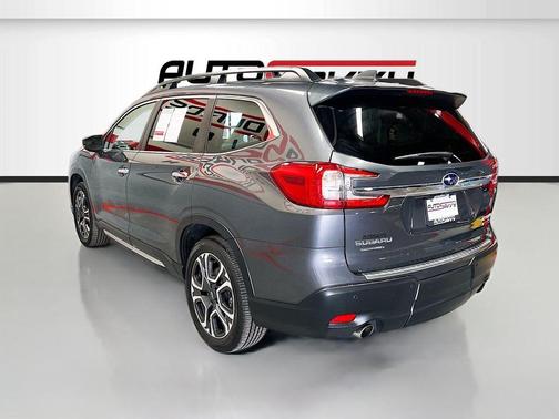 Magnetite Gray Metallic 2024 Subaru Ascent Touring
