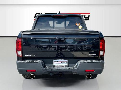 Black 2025 Honda Ridgeline RTL