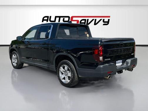 Black 2025 Honda Ridgeline RTL