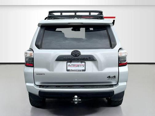 Classic Silver Metallic 2018 Toyota 4Runner Sport
