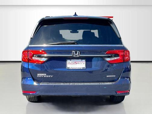 Dark Blue 2024 Honda Odyssey Touring