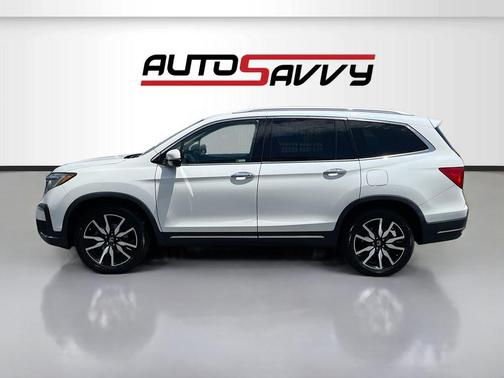 White 2019 Honda Pilot Touring 7-Passenger