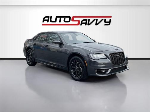 2023 Chrysler 300 Touring L