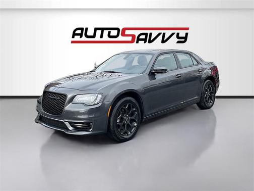 2023 Chrysler 300 Touring L