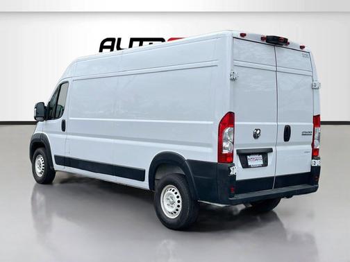 Bright White Clearcoat 2025 RAM ProMaster 2500 High Roof