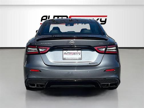 2023 Nissan Maxima SR