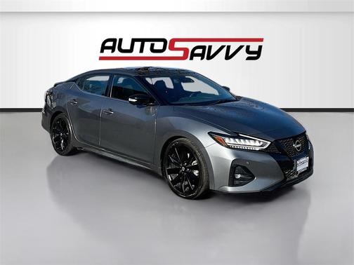 2023 Nissan Maxima SR