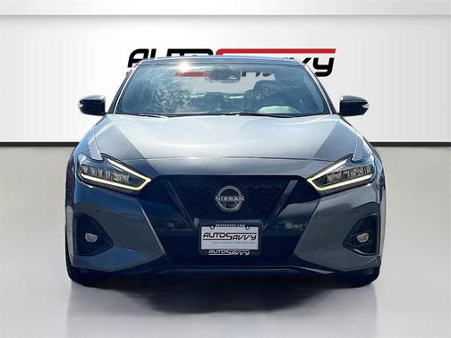 2023 Nissan Maxima SR