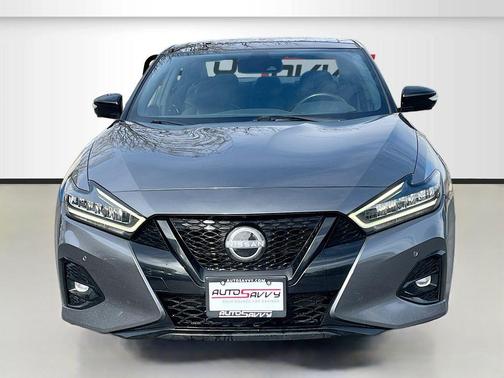 2023 Nissan Maxima SR