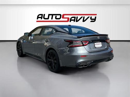 2023 Nissan Maxima SR