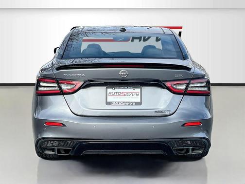 2023 Nissan Maxima SR