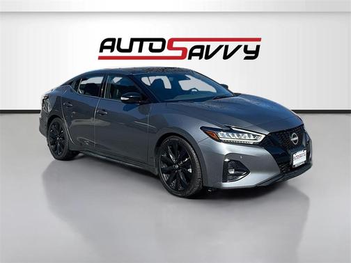 2023 Nissan Maxima SR