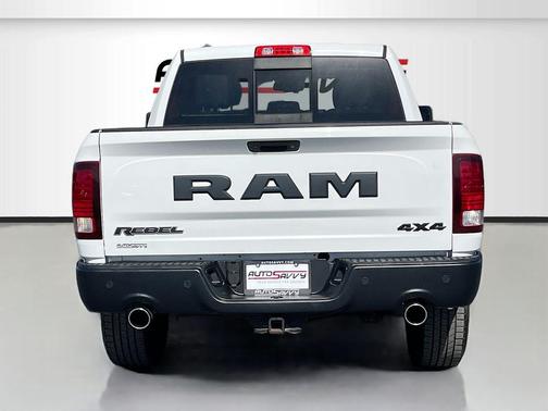 Bright White Clearcoat 2018 RAM 1500 Rebel