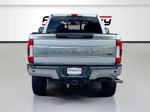 Ingot Silver 2018 Ford F-250 Platinum